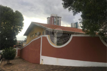 Casa à venda com 5 quartos, sendo 3 suítes, em Vila Almeida, Indaiatuba, SP