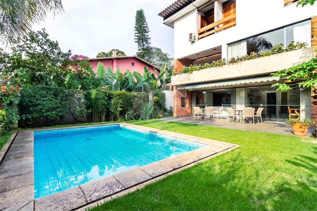 Casa à venda com 4 suítes em Vila Madalena, São Paulo, SP