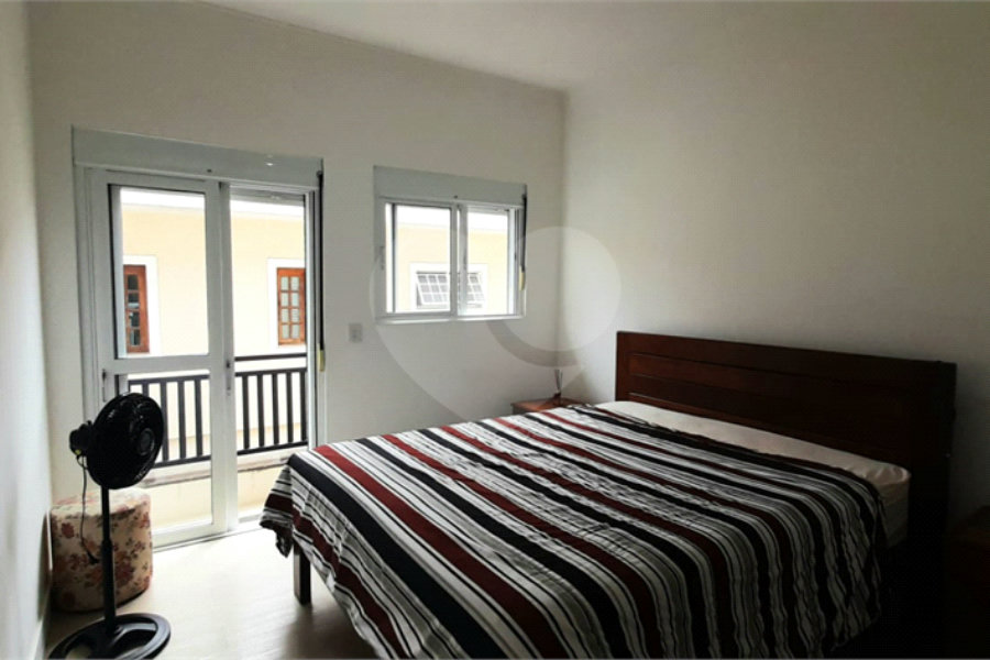 Casa à venda com 3 quartos, sendo 1 suíte, no condomínio Residencial Gran Veiga, São Paulo - SP