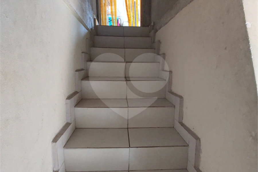 Sobrado à venda com 4 quartos em Vila Clarice, São Paulo, SP