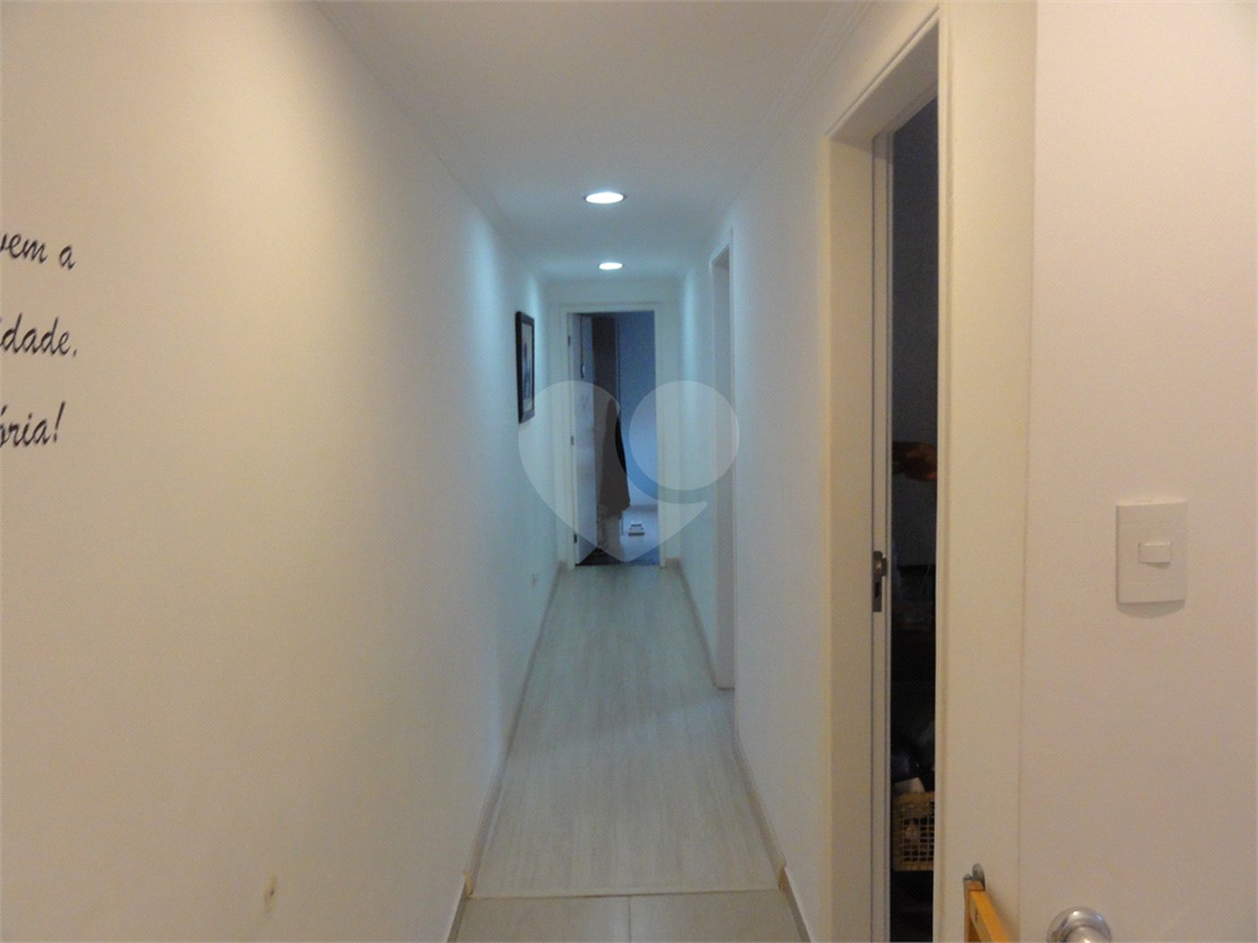 Sobrado à venda com 3 quartos, sendo 1 suíte, em Tremembé, São Paulo, SP
