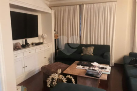 Apartamento à venda com 3 quartos, sendo 1 suíte, em Real Parque, São Paulo, SP