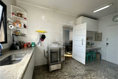 Apartamento para alugar com 3 quartos, sendo 1 suíte,  em Vila Andrade, São Paulo, SP
