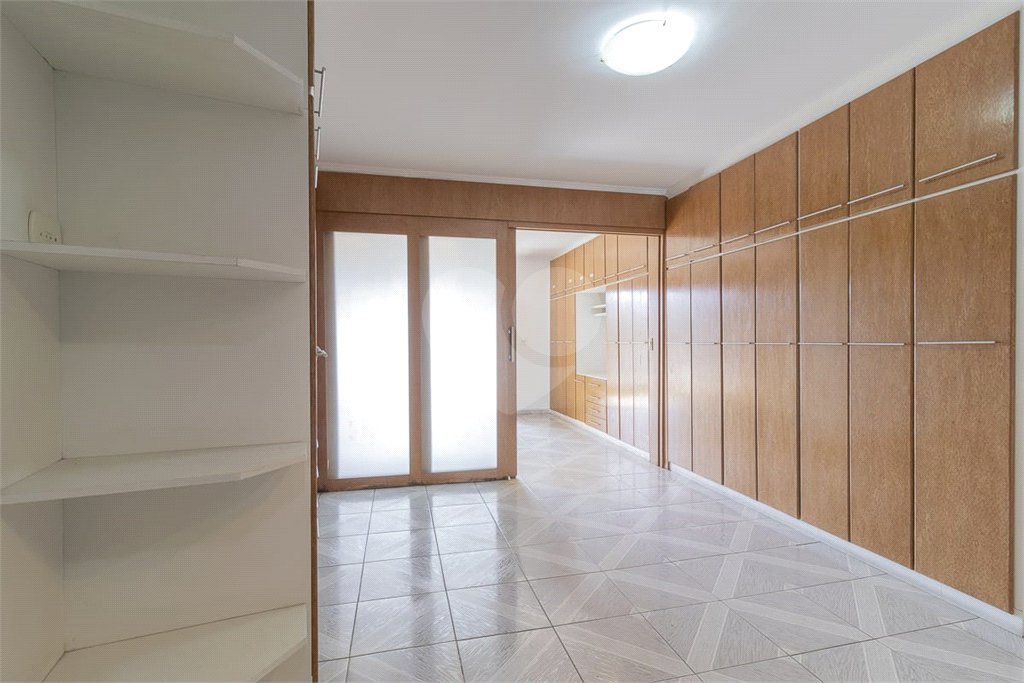 Sobrado à venda com 3 quartos, sendo 1 suíte, em Tremembé, São Paulo, SP
