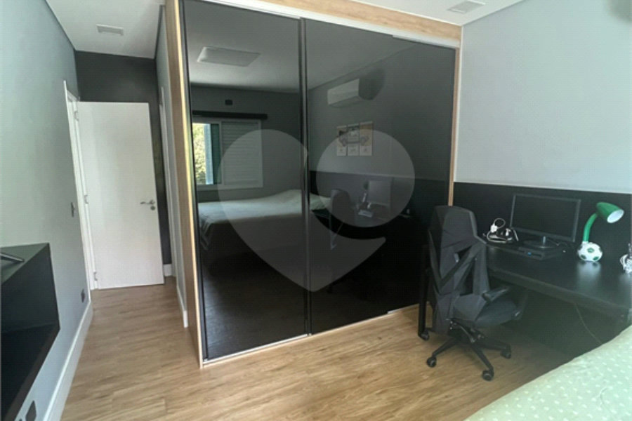 Casa à venda com 4 suítes no condomínio Residencial Jabuticabeiras, São Paulo - SP
