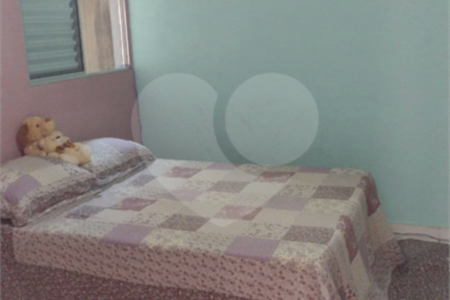Sobrado à venda com 2 quartos em Cidade Tiradentes, São Paulo, SP