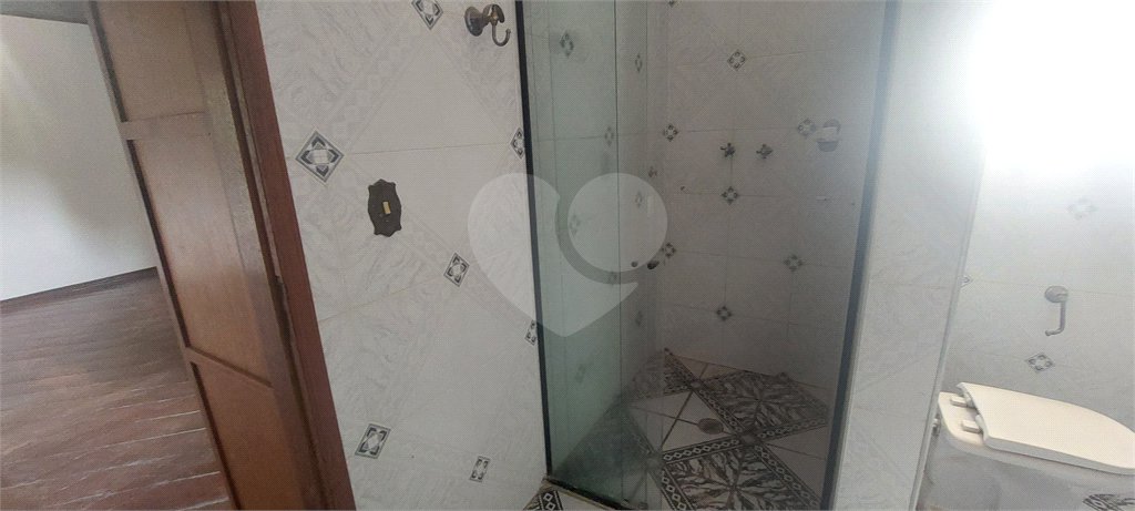 Sobrado à venda com 4 quartos, sendo 2 suítes, em Lavapés, Mairiporã, SP