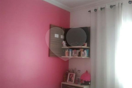 Casa à venda com 3 quartos, sendo 1 suíte, no condomínio Algarve Residencial, São Paulo - SP
