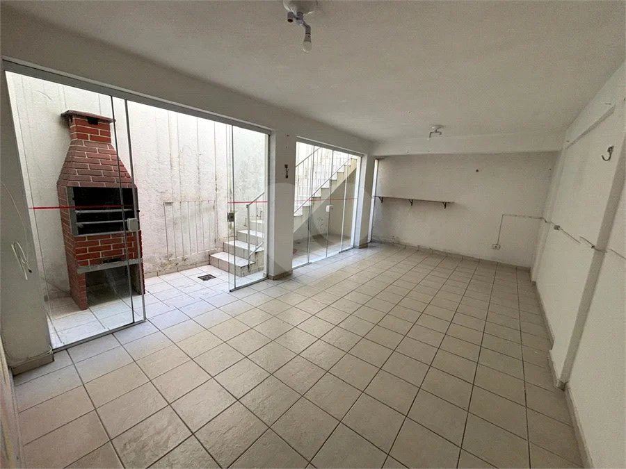 Sobrado à venda ou para alugar com 2 quartos em Vila Nova Cachoeirinha, São Paulo, SP