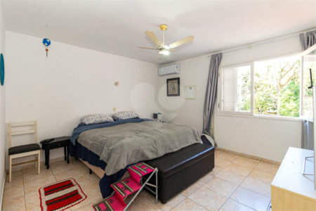 Casa de Vila à venda com 3 quartos, sendo 1 suíte, em Chácara Monte Alegre, São Paulo, SP