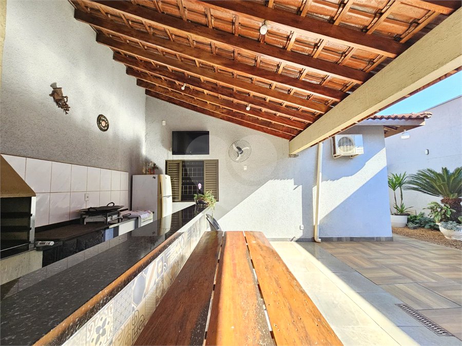 Casa à venda com 3 quartos, sendo 1 suíte,  em Jardim Jóquei Clube, Ribeirão Preto, SP