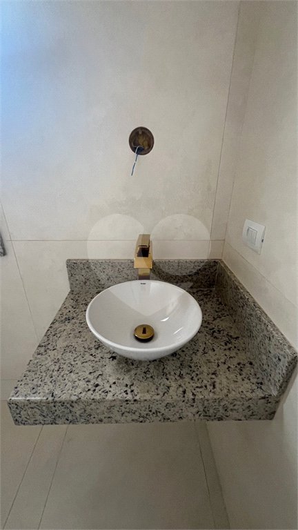 Casa à venda com 3 suítes no condomínio Village Itaguaçu, Atibaia - SP