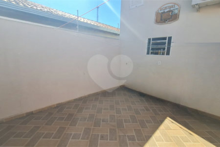 Casa à venda com 3 quartos, sendo 1 suíte, em Vila Carolina, Itapetininga, SP