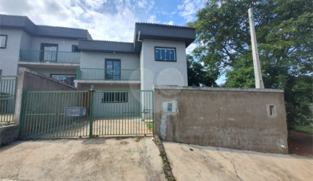 Sobrado à venda com 3 quartos, sendo 1 suíte, em Chácaras Maringá, Atibaia, SP