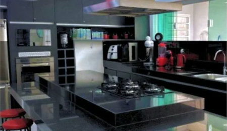 Casa à venda com 4 quartos, sendo 2 suítes, em Pinheiros, São Paulo, SP