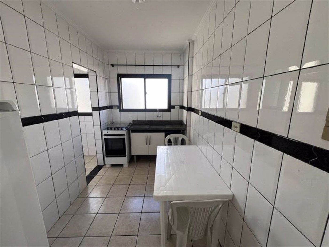Apartamento Residencial à venda, Vila Guilhermina, Praia Grande - AP1208.