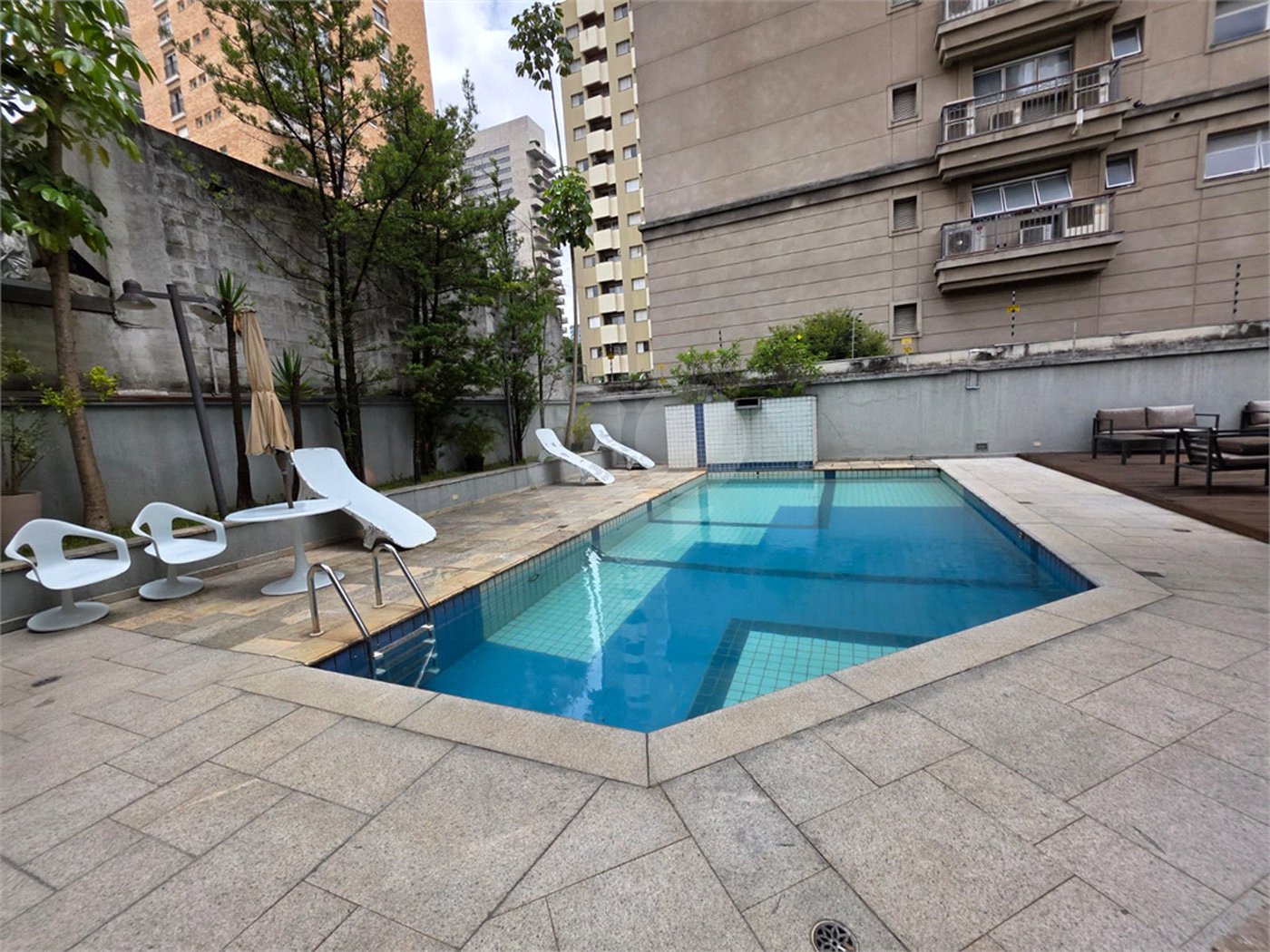 Apartamento à venda com 3 suítes em Vila Uberabinha, São Paulo, SP