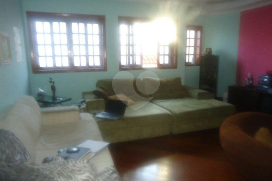 Casa à venda com 3 suítes em Vila Gustavo, São Paulo, SP