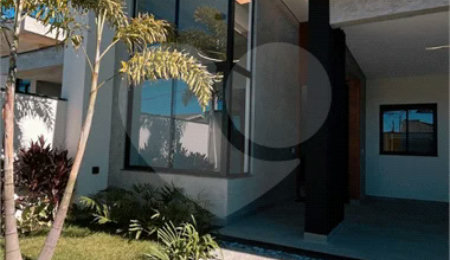 Casa Térrea à venda com 3 quartos, sendo 1 suíte,  em Jardim do Lago, Atibaia, SP