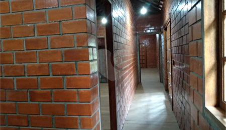 Sobrado à venda com 4 quartos, sendo 3 suítes,  em Serra da Cantareira, Mairiporã, SP