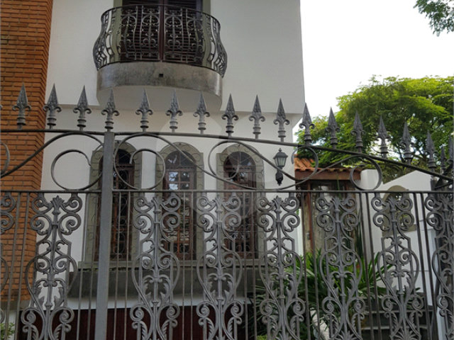 Sobrado à venda com 3 quartos, sendo 1 suíte,  em Campo Grande, São Paulo, SP