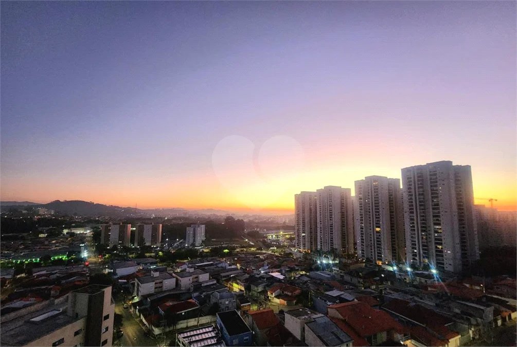 Apartamento de 82m² cm 3 quartos e 2 vagas, à venda no Condomínio Alpes da Serra, no Picanço, Guarulhos.