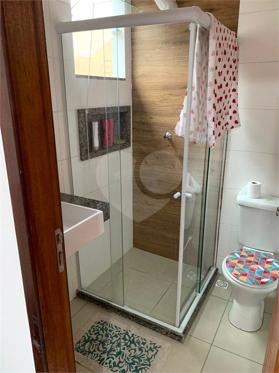 Casa à venda com 2 suítes no condomínio Residencial Camila., Rio de Janeiro - RJ