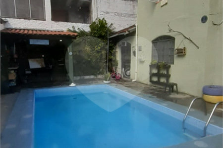 Sobrado à venda com 6 quartos, sendo 1 suíte, em Santa Teresinha, São Paulo, SP