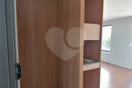 SALA COMERCIAL TOP, VENDA OU LOCAÇÃO, METRÔ VERGUEIRO COM 28,76m2