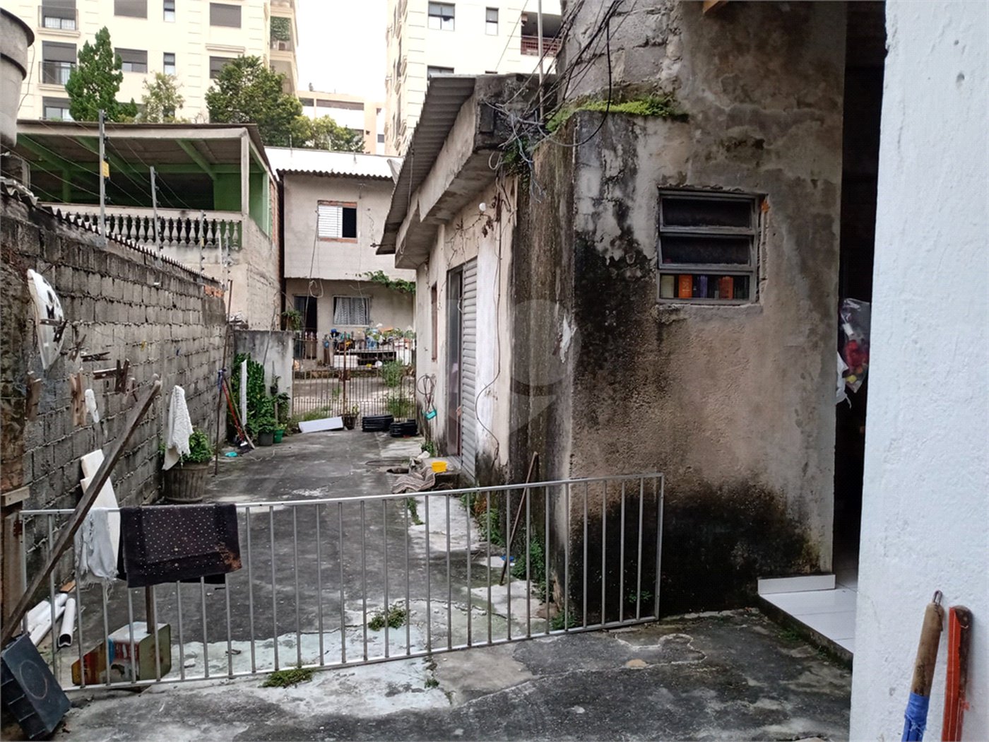 Terreno à venda com 3 quartos, sendo 1 suíte, em Real Parque, São Paulo, SP