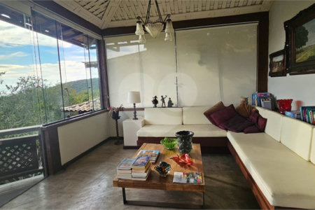 Casa à venda com 4 quartos, sendo 3 suítes, em João Fernandes, Armação dos Búzios, RJ
