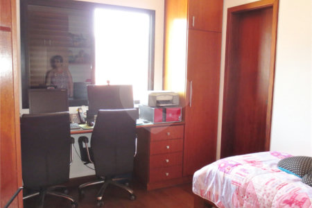 Apartamento à venda com 4 quartos, sendo 3 suítes,  em Saúde, São Paulo, SP