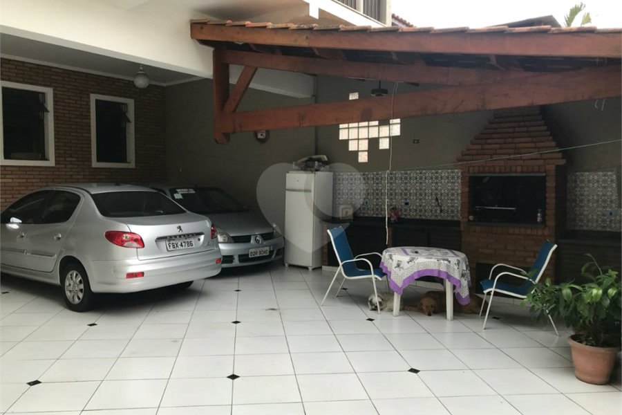 Sobrado à venda com 4 suítes em Vila Irmãos Arnoni, São Paulo, SP