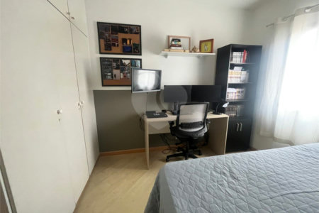 Apartamento à venda com 3 quartos, sendo 1 suíte, em Vila Olímpia, São Paulo, SP