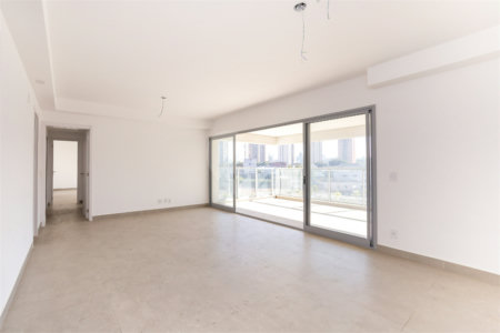Apartamento à venda com 3 quartos, sendo 1 suíte,  em Vila Sofia, São Paulo, SP