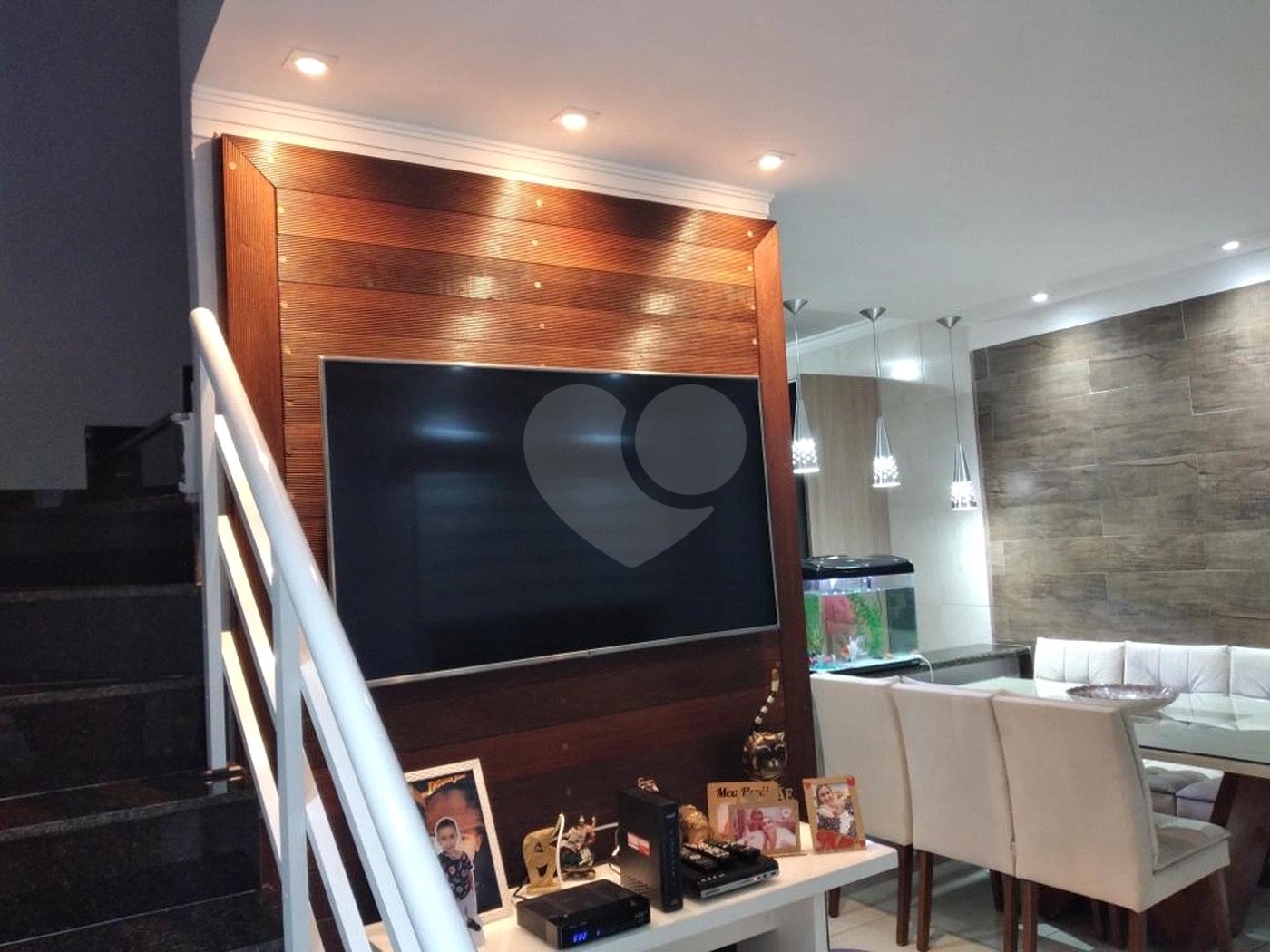 Casa à venda com 4 quartos, sendo 2 suítes, no condomínio Miro Carvalho - Pitinga, São Paulo - SP