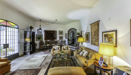 Casa à venda ou para alugar com 4 quartos, sendo 2 suítes,  em Jardim Leonor, São Paulo, SP