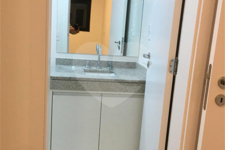 Apartamento à venda com 2 quartos, sendo 1 suíte, em Pinheiros, São Paulo, SP