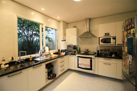 Casa à venda ou para alugar com 5 quartos, sendo 3 suítes, em Vila Madalena, São Paulo, SP