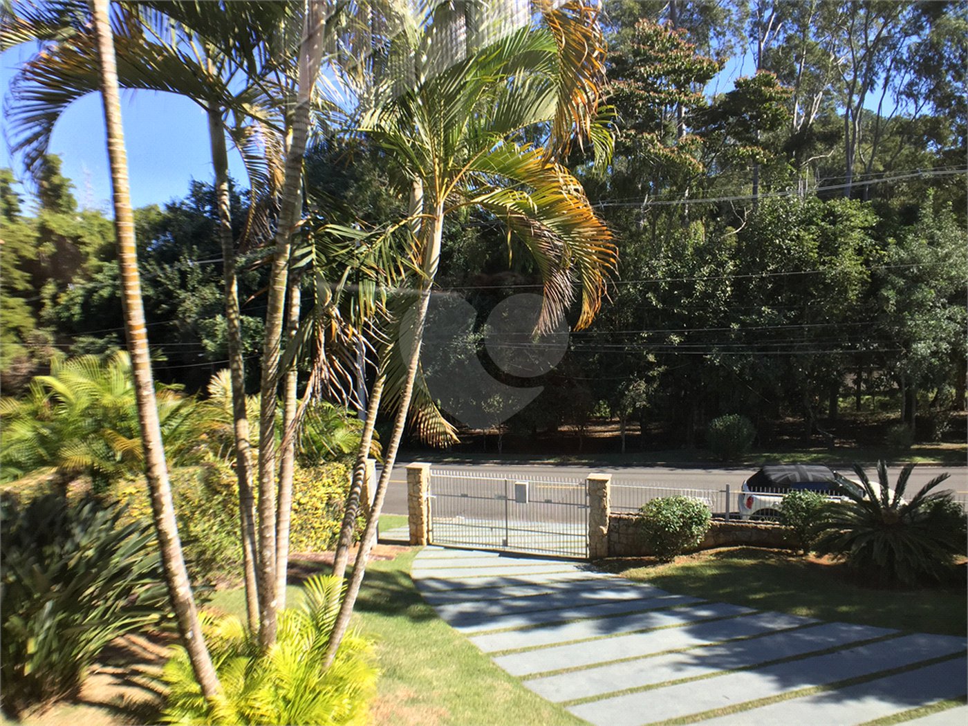 Casa à venda com 4 suítes no condomínio Estância Marambaia, Vinhedo - SP