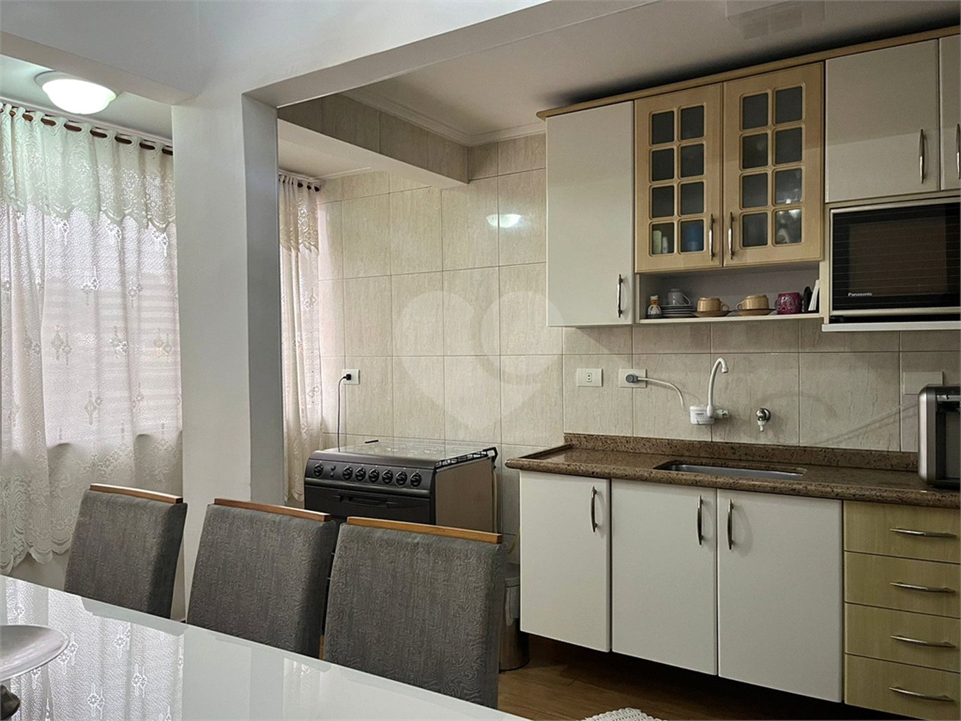 Casa à venda com 2 quartos, sendo 1 suíte, no condomínio Villa Faenza, São Paulo - SP