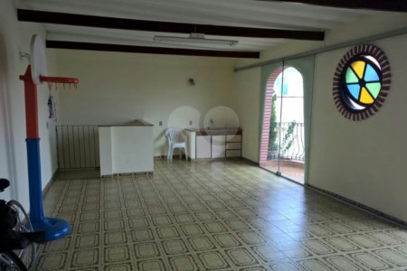 Sobrado à venda com 4 quartos, sendo 2 suítes, em Saúde, São Paulo, SP