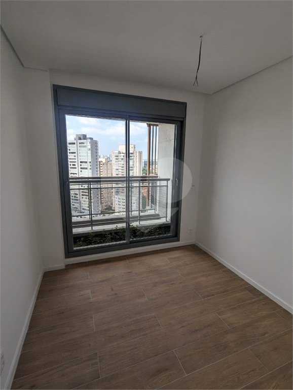 Apartamento à venda com 3 quartos, sendo 2 suítes, em Jardim das Acácias, São Paulo, SP