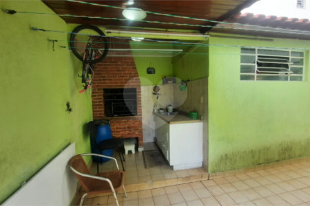 Casa à venda com 4 quartos, sendo 1 suíte,  em Vila Rosália, Guarulhos, SP