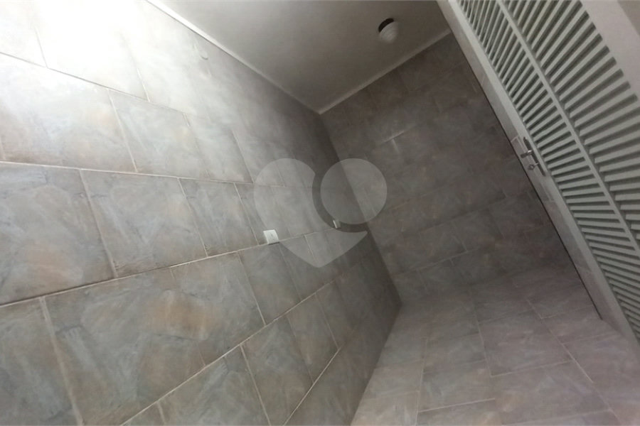 Sobrado à venda com 4 quartos, sendo 2 suítes, em Tremembé, São Paulo, SP