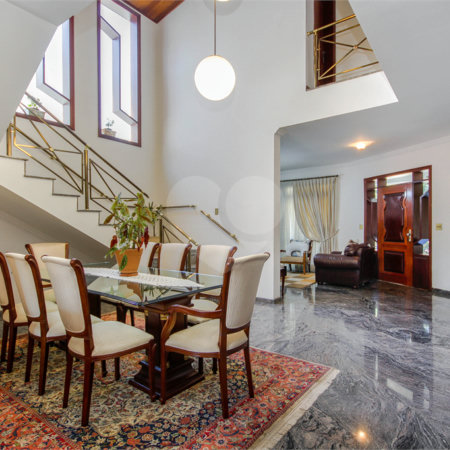 Casa à venda com 4 quartos, sendo 3 suítes, em City América, São Paulo, SP