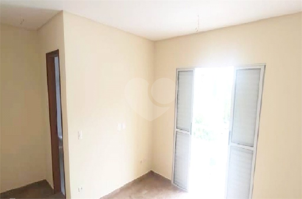 Sobrado à venda com 3 quartos, sendo 1 suíte,  em Cidade São Francisco, São Paulo, SP