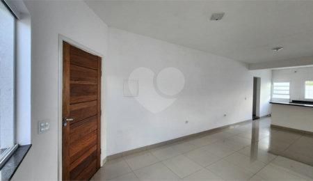 Casa à venda com 2 quartos, sendo 1 suíte,  em Residencial Vila Martins, Salto, SP