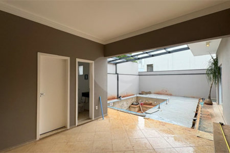 Casa à venda com 4 quartos, sendo 3 suítes, no condomínio Mont Blanc, Sorocaba - SP
