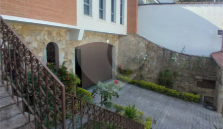 Sobrado à venda com 4 quartos, sendo 2 suítes,  em Tremembé, São Paulo, SP